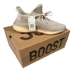 Yeezy 350 V2 NEVER WORN! Citrin. Brand new with tags and box.